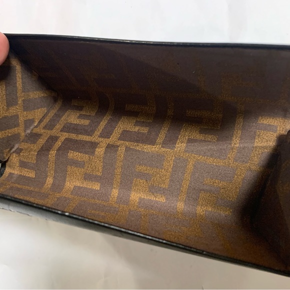 Fendi Women’s Sunglasses - Picture 11 of 12